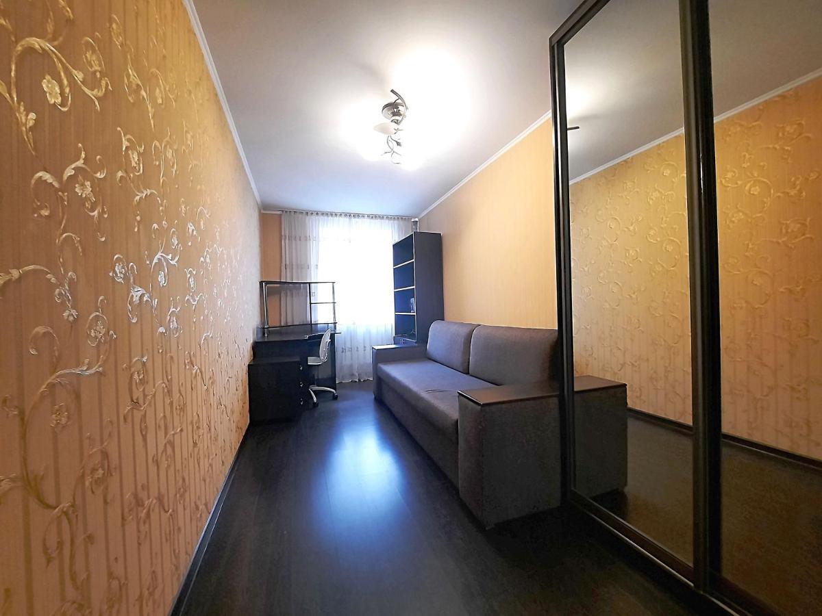 Ботанік Це 3 Кімнатна Квартира Подобово У Центрі Полтави Мережа Alex Apartments Безконтактне Заселення 24-7 Документи Для Відряджень Poltava Ngoại thất bức ảnh